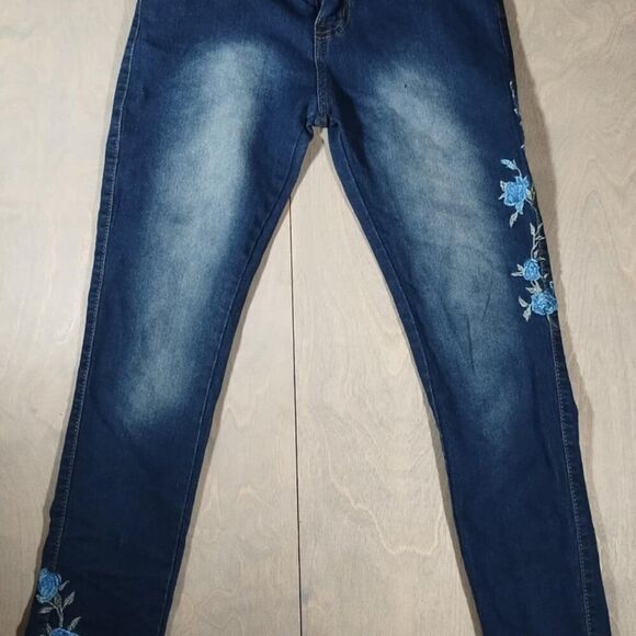 Blue Floral Eize 26/27 Acid Wash Dark Jeans Size Small - Picture 10 of 11